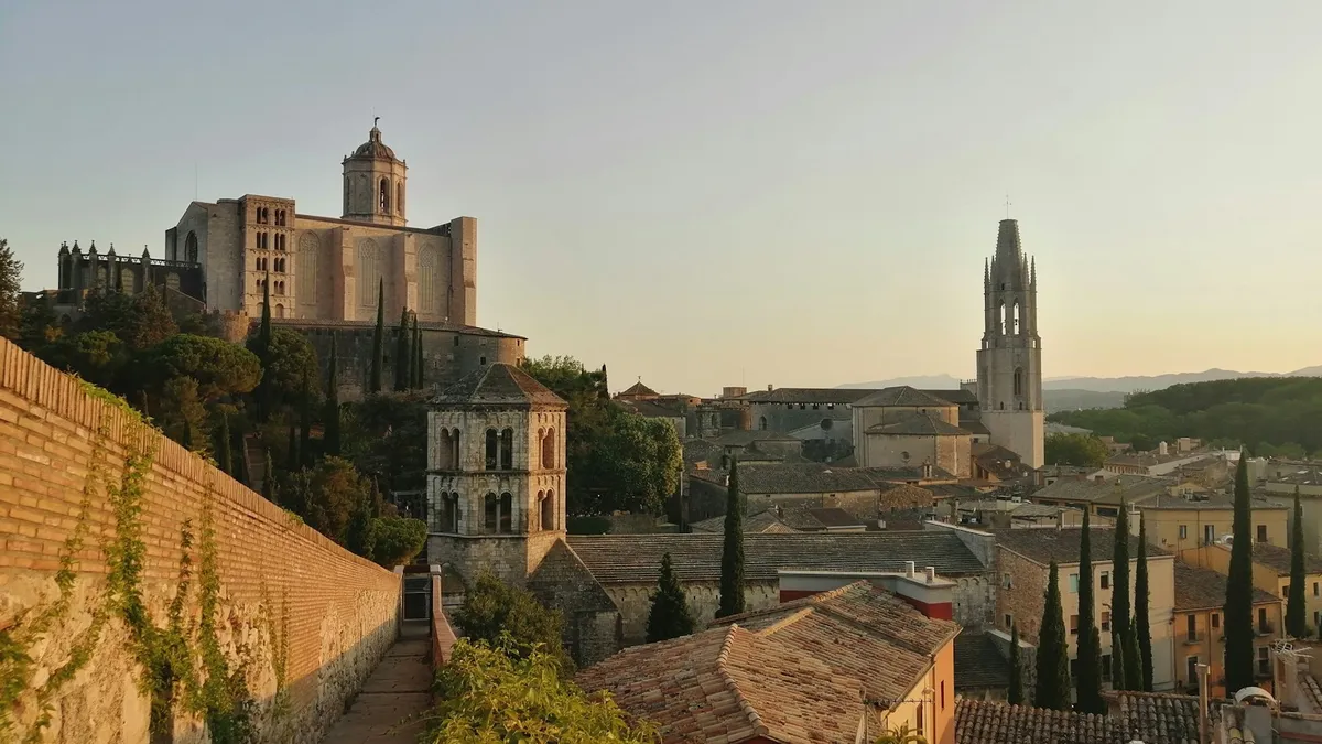 Girona — La ciudad que inspiró Braavos — Barcelona